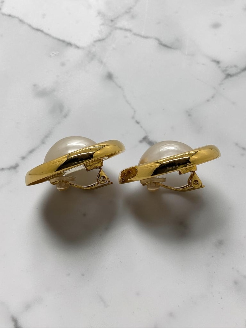 CHANEL Vintage 1993 Rue Cambon Faux Pearl Clip-On Earrings - Picture 2 of 9